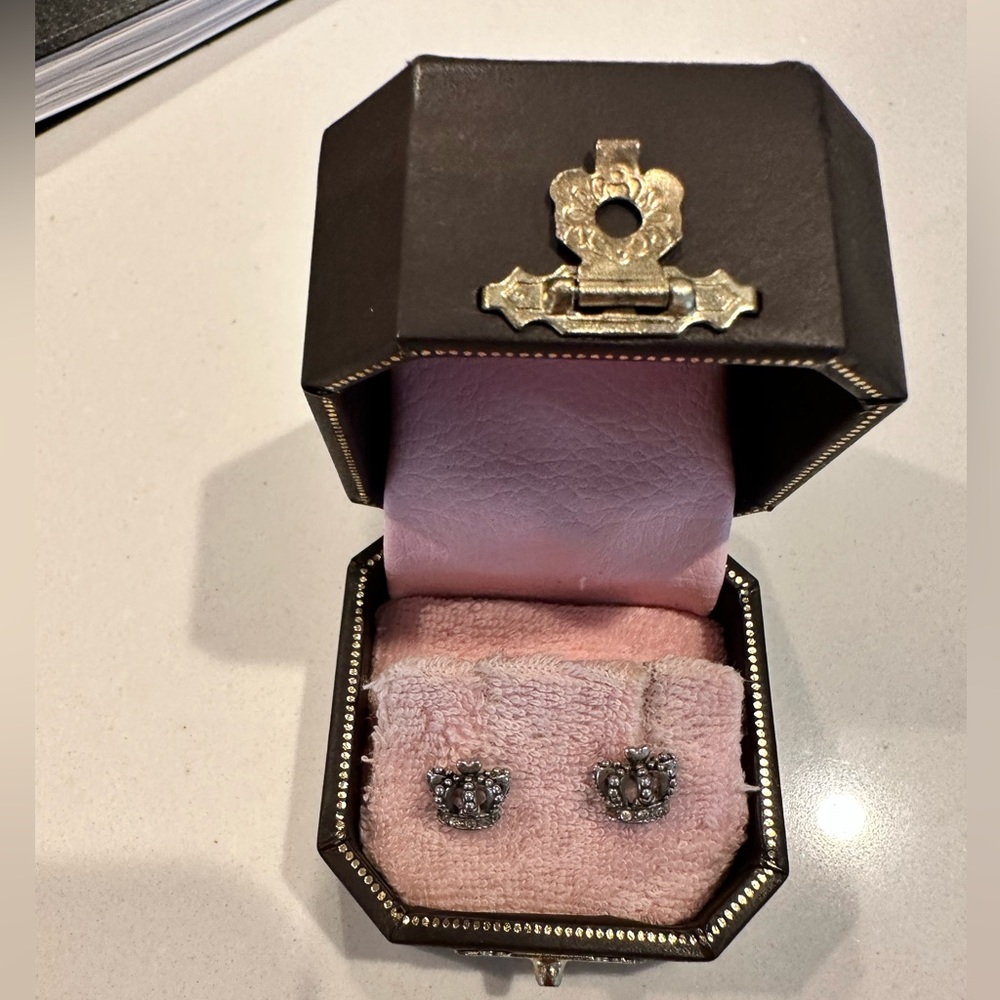 Juicy Couture Crown/Tiara stud earrings